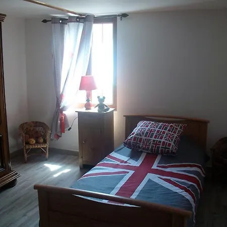 Chez Philomene Surques