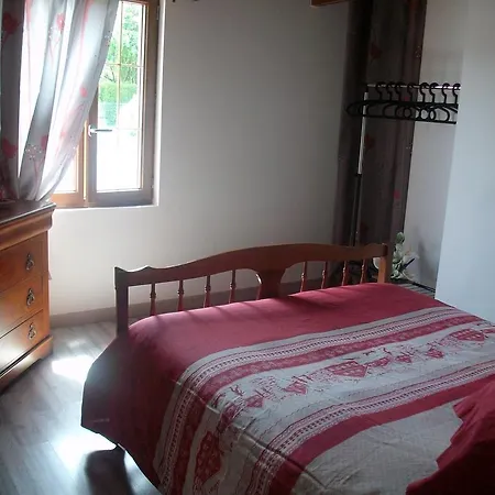 Chez Philomene Surques