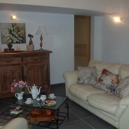 別荘 Chez Philomene Surques